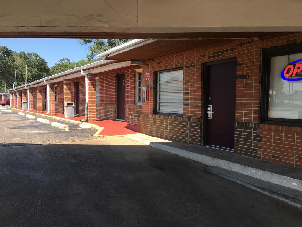 Best Value Inn Motel Sandusky Marianna Buitenkant foto