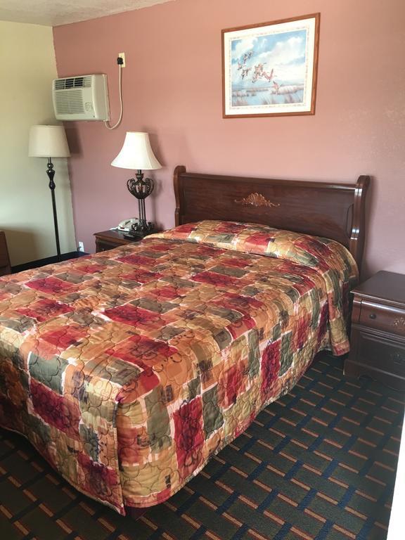 Best Value Inn Motel Sandusky Marianna Buitenkant foto