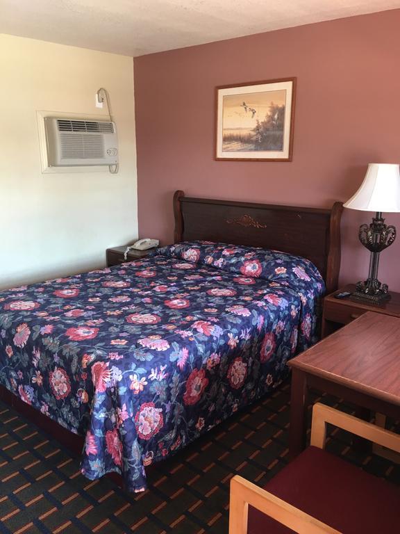 Best Value Inn Motel Sandusky Marianna Buitenkant foto