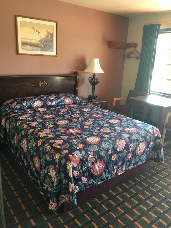 Best Value Inn Motel Sandusky Marianna Buitenkant foto