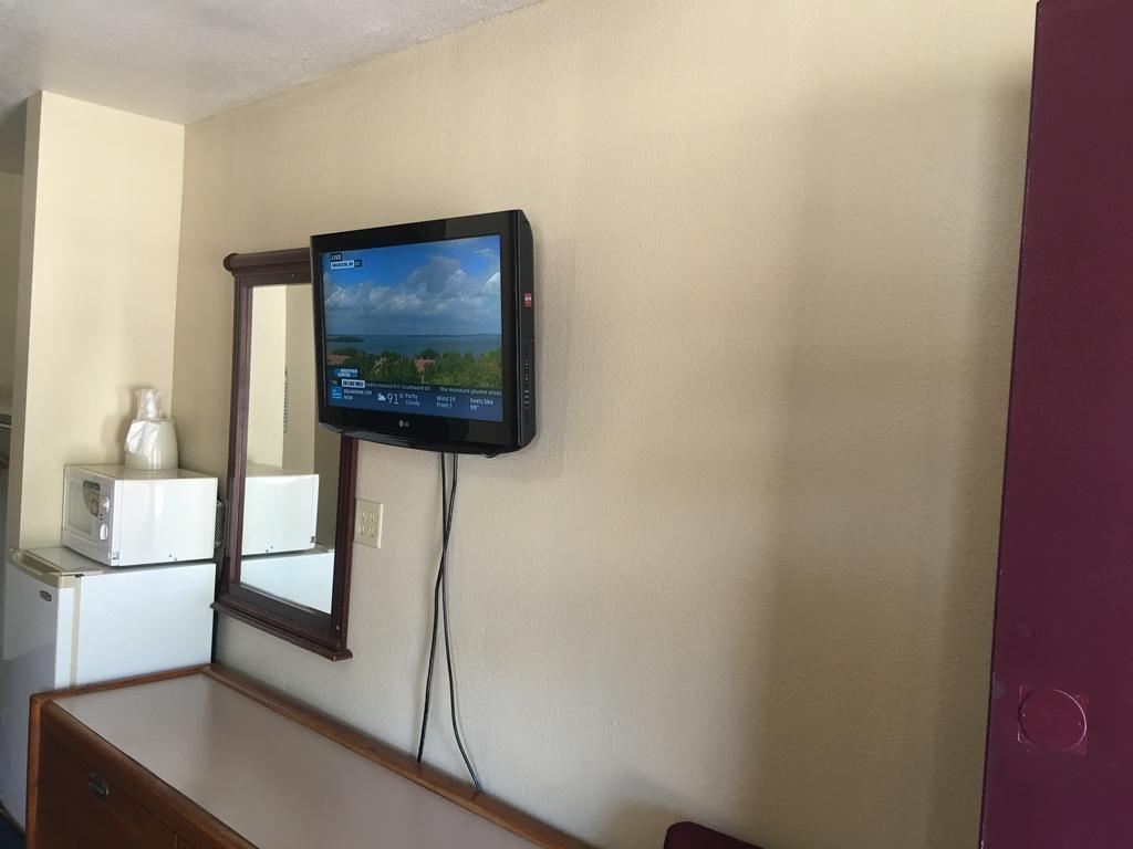 Best Value Inn Motel Sandusky Marianna Buitenkant foto