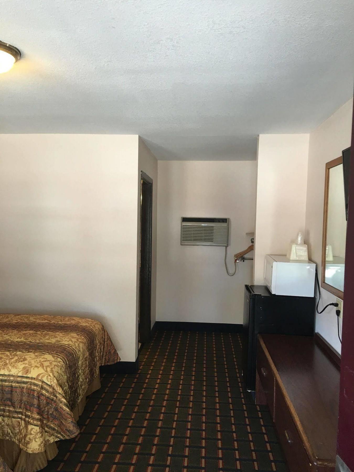 Best Value Inn Motel Sandusky Marianna Buitenkant foto
