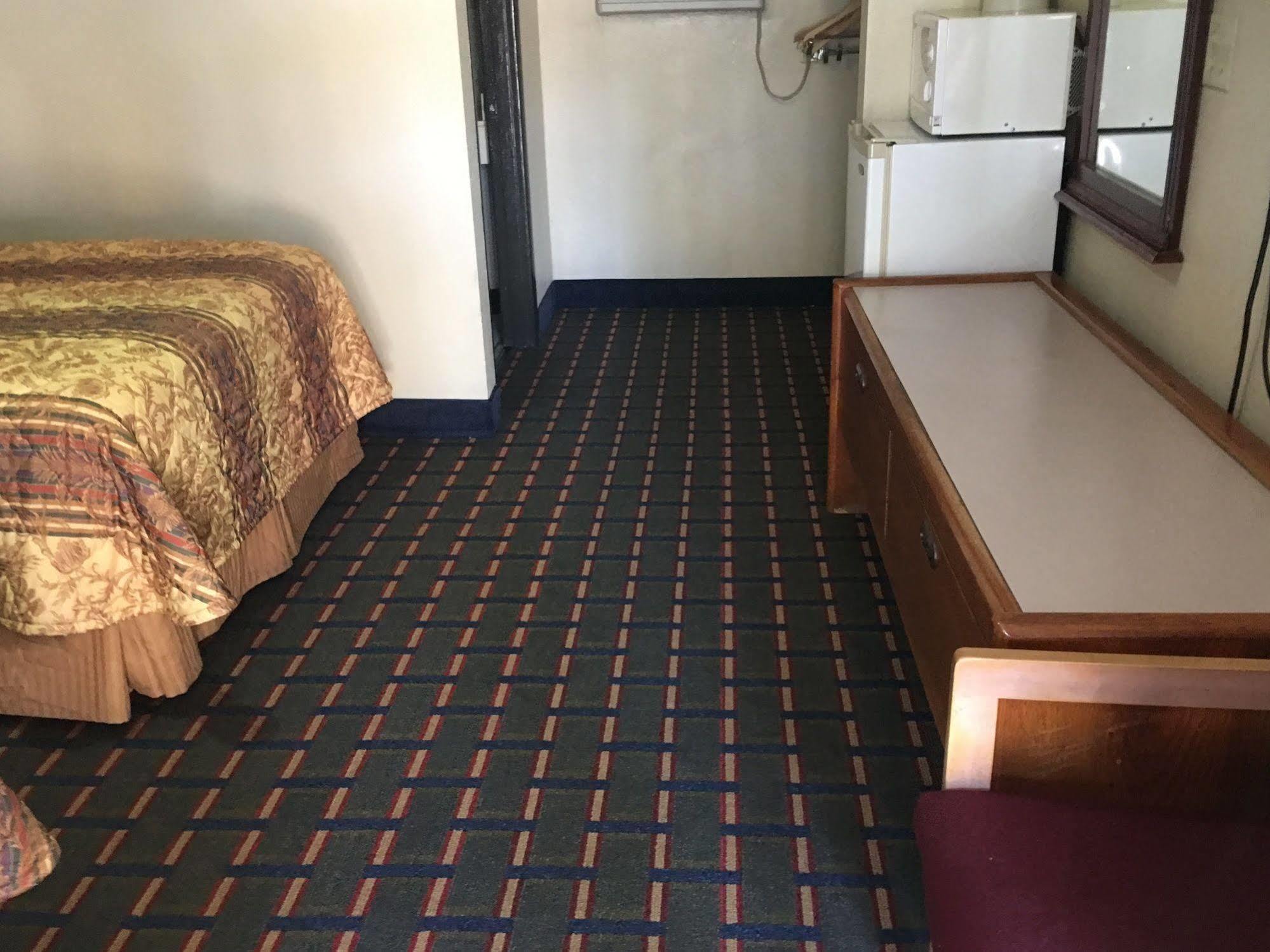Best Value Inn Motel Sandusky Marianna Buitenkant foto